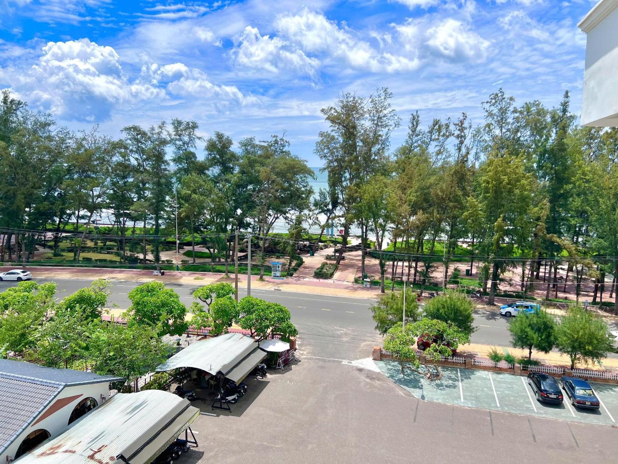 Khach San Binh Minh Hotel Phan Thiet Exterior photo